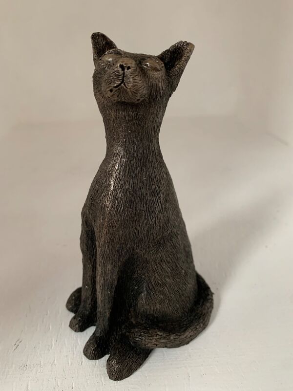 Cat (Sitting) - Sculpture